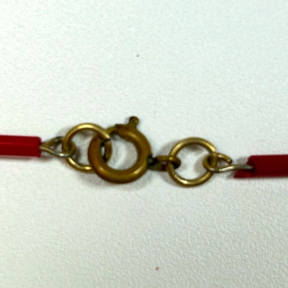 Vintage Opera Length Necklace Red Glass Bugle Beads Lucite Dangles MCM Mod Retro - Picture 6 of 8